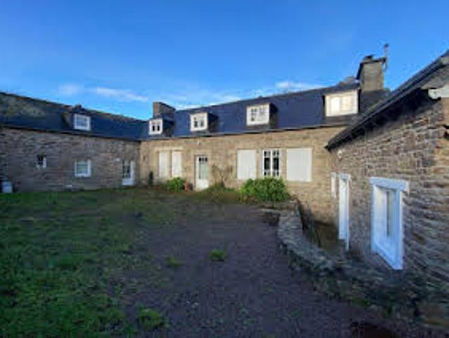 Maison en bord de mer avec jardin