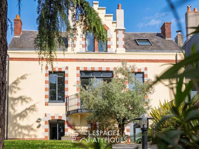 Maison avec piscine et jardin