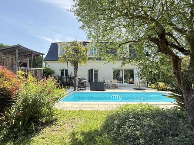 Maison 6/7 pièces de 209m²