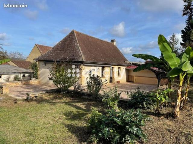 Maison 67 pièces 1 875 m²