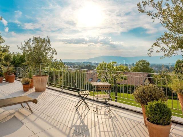 Maison 684 m2 Collonges sous Saleve