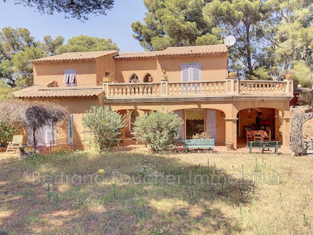 Maison avec jardin et terrasse