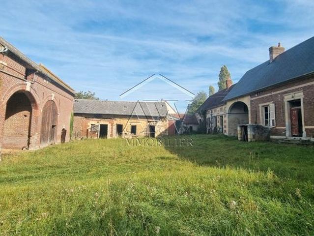 Maison 687 m² SAINTE GENEVIEVE
