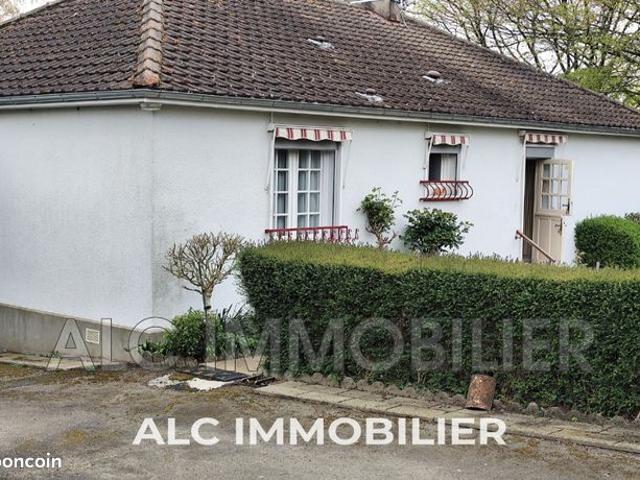 Maison 681 m² Pommiers