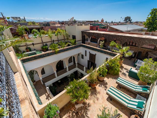 Maison avec piscine et terrasse