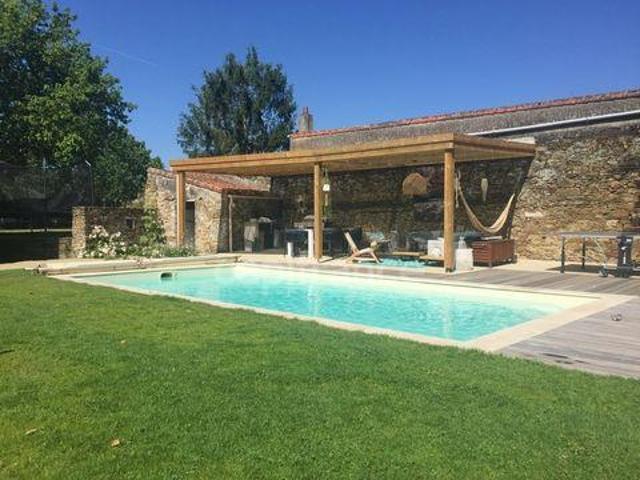 Maison 6 chambres, MONTAIGU Pays de la Loire 85600 DLS90035452