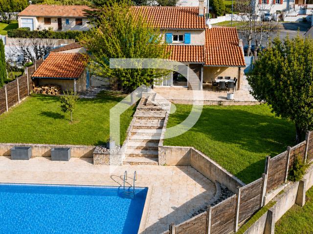 Maison 6 pièce avec Piscine