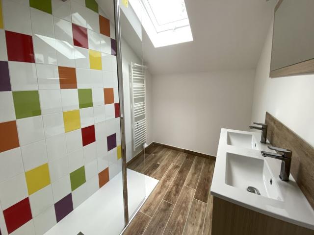 Maison 6 pièce s 3 chambre s 121 m²