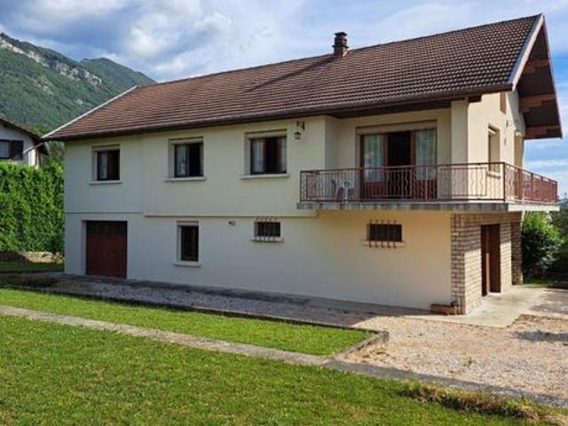 Maison 6 pièces 105 m²