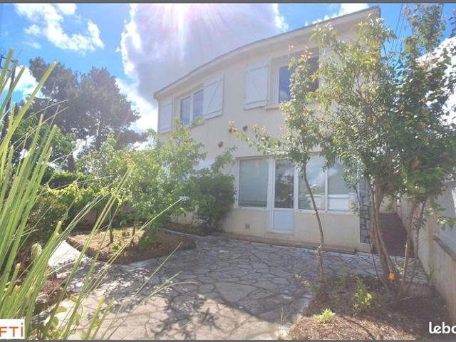 Maison 6 pièces 106 m²