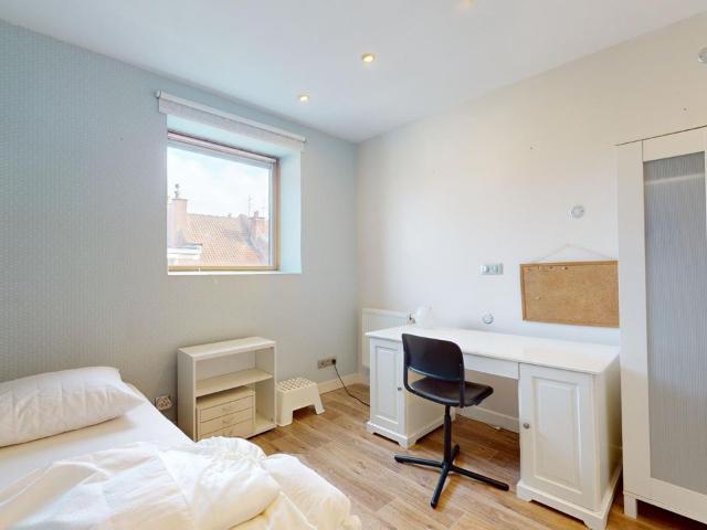 Maison 6 pièces, 100 m² à louer à Lille 59000