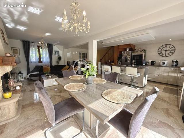 Maison 6 pièces 102 m²