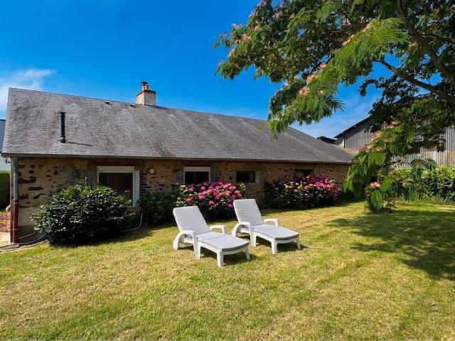 Maison 6 pièces 115 m2 avec grand hangar