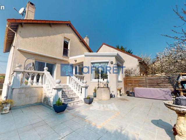 Maison 6 pièces 117 m²