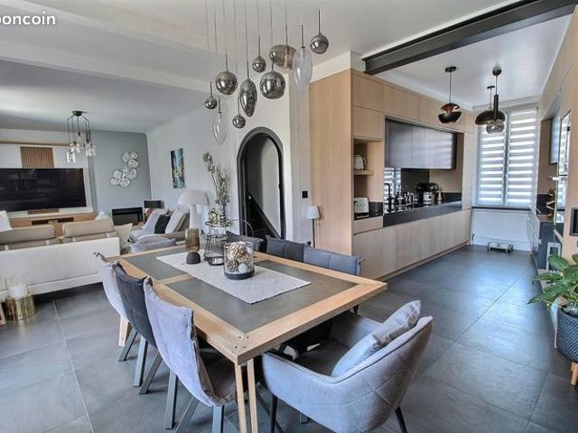 Maison 6 pièces 110 m²