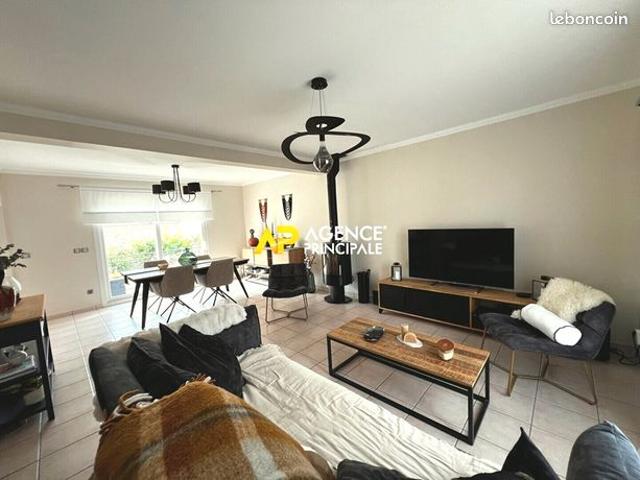 Maison 6 pièces 110 m²
