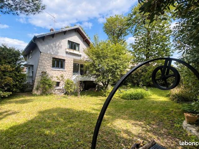 Maison 6 pièces 110 m²