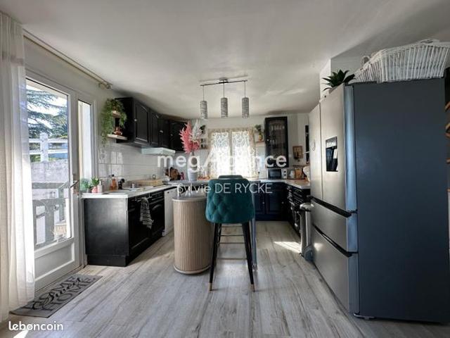 Maison 6 pièces 110 m²