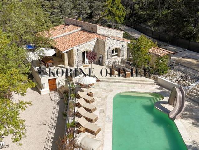 Maison 6 pièces 160 m²