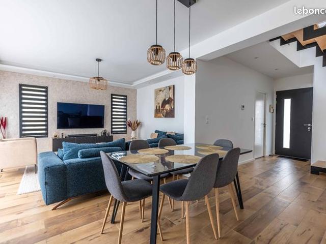 Maison 6 pièces 126 m²