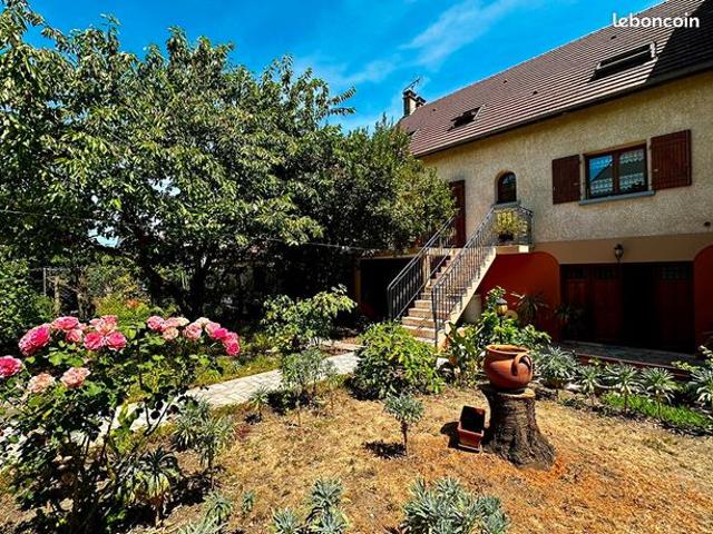 Maison 6 pièces 127 m²