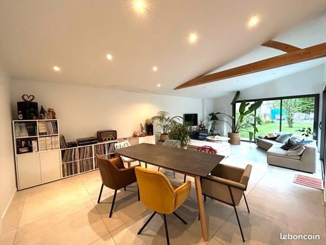 Maison 6 pièces 120 m²