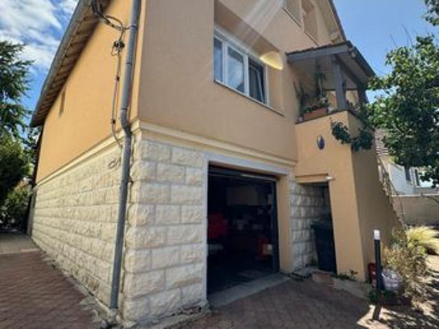 Maison 6 pièces 120 m²