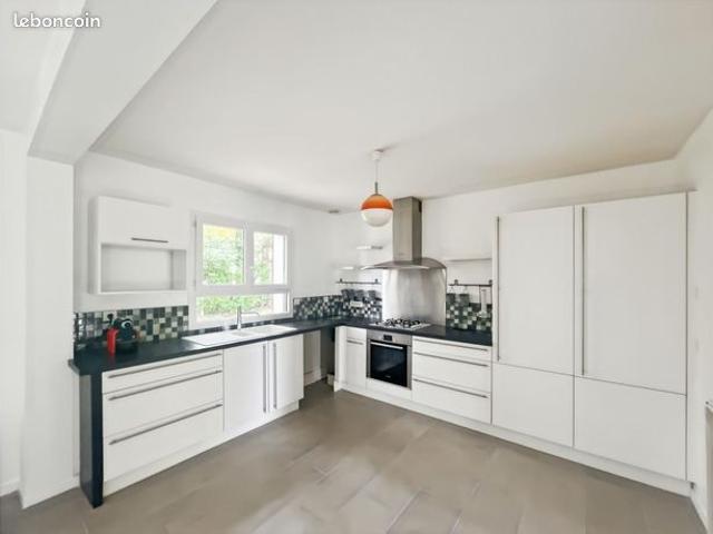 Maison 6 pièces 120 m²