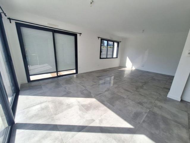 Maison 6 pièces – 120 m² environ à Séné ref: 39151