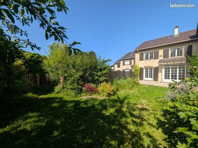 Maison 6 pièces 121 m²