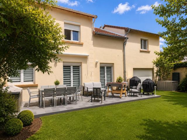 Maison 6 pièces 121 m²
