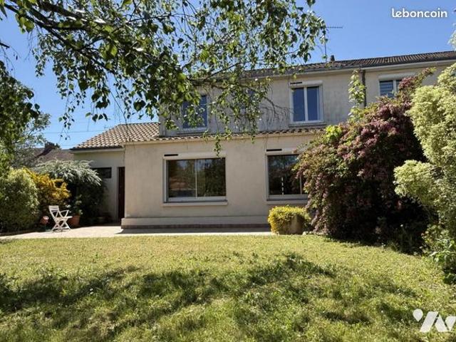 Maison 6 pièces 121 m²