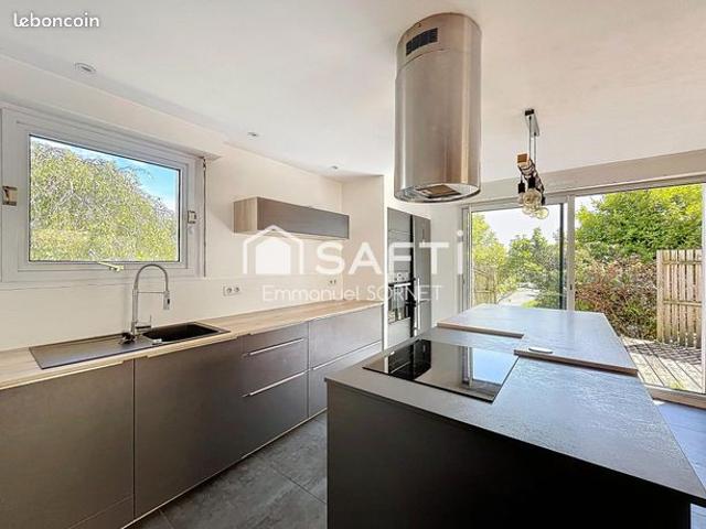 Maison 6 pièces 121 m²