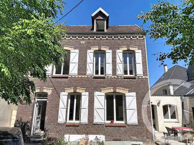 Maison 6 pièces 121 m²