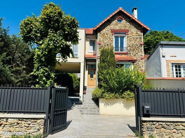 Maison 6 pièces 121 m²