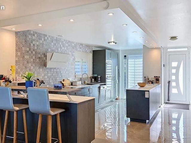 Maison 6 pièces 121 m²