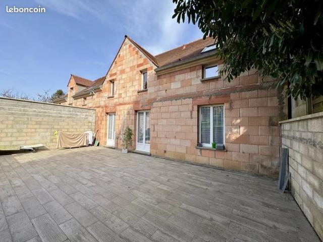 Maison 6 pièces 121 m²