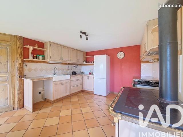 Maison 6 pièces 121 m²