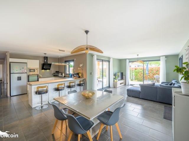 Maison 6 pièces 121 m²