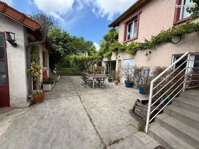 Maison 6 pièces 143 m²