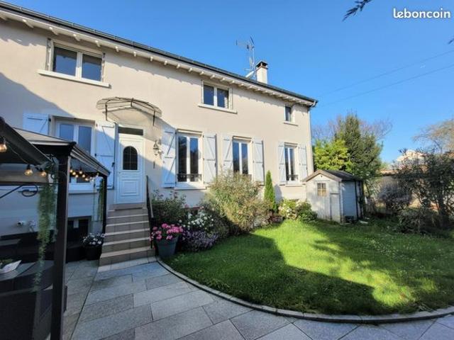 Maison 6 pièces 122 m²