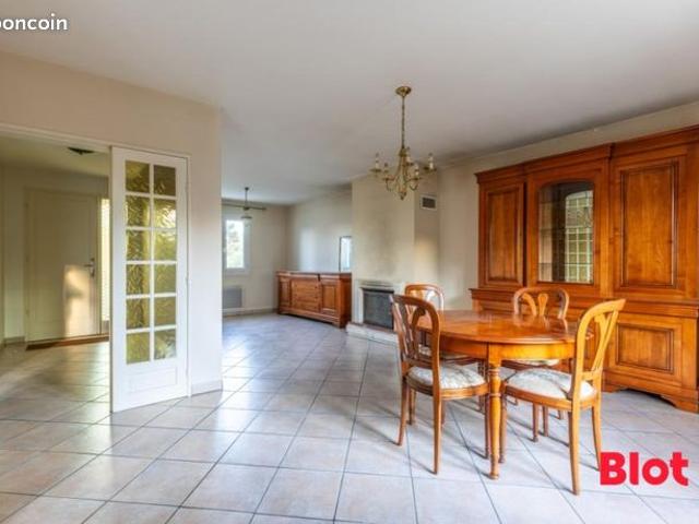 Maison 6 pièces 122 m²
