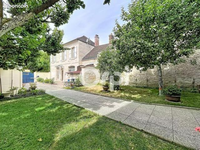 Maison 6 pièces 122 m²