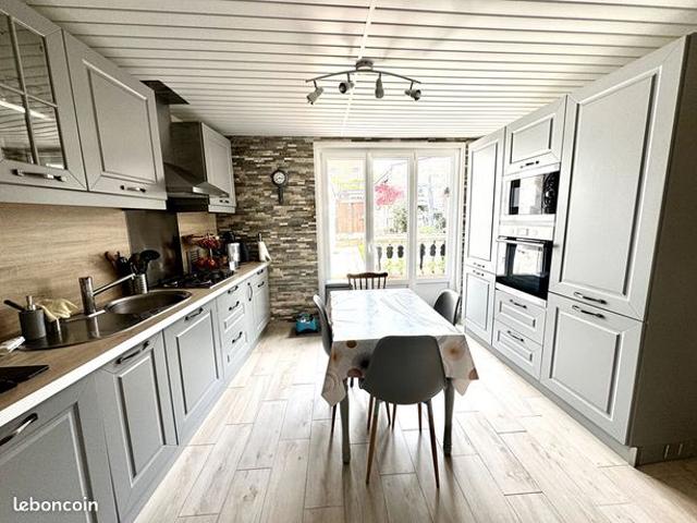 Maison 6 pièces 122 m²