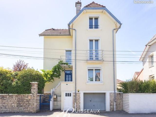 Maison 6 pièces 122 m²