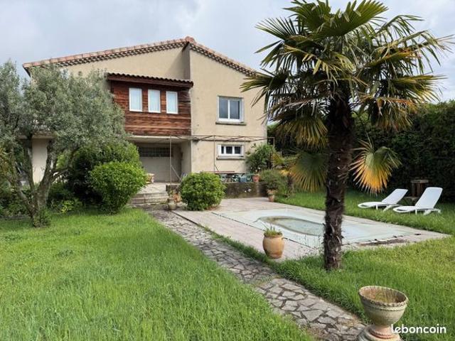 Maison 6 pièces 122 m²