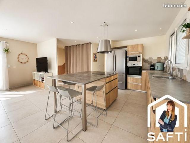 Maison 6 pièces 123 m²