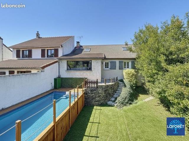 Maison 6 pièces 135 m²