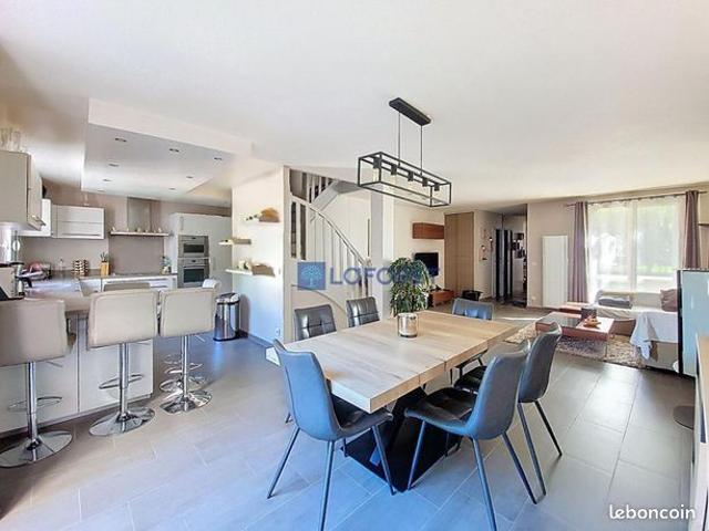 Maison 6 pièces 135 m²