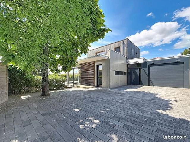 Maison 6 pièces 135 m²